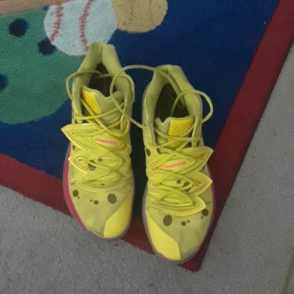 Nike Other - Spongebob Squarepants Kyrie Basketball shoes